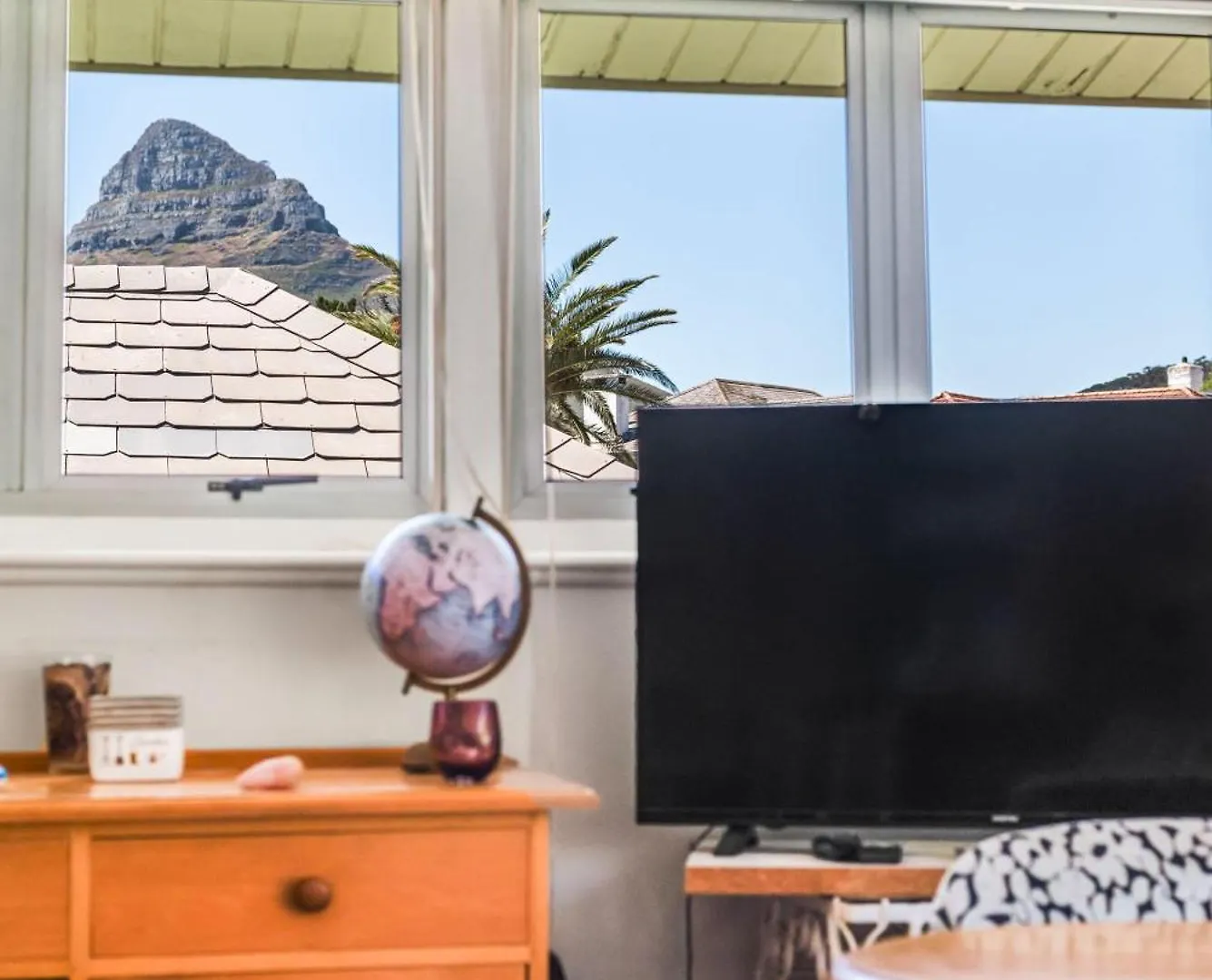 Atlantic Sunsets Villa With Magnificent Uninterrupted Ocean And Mountain Views In Camps Bay ケープタウン