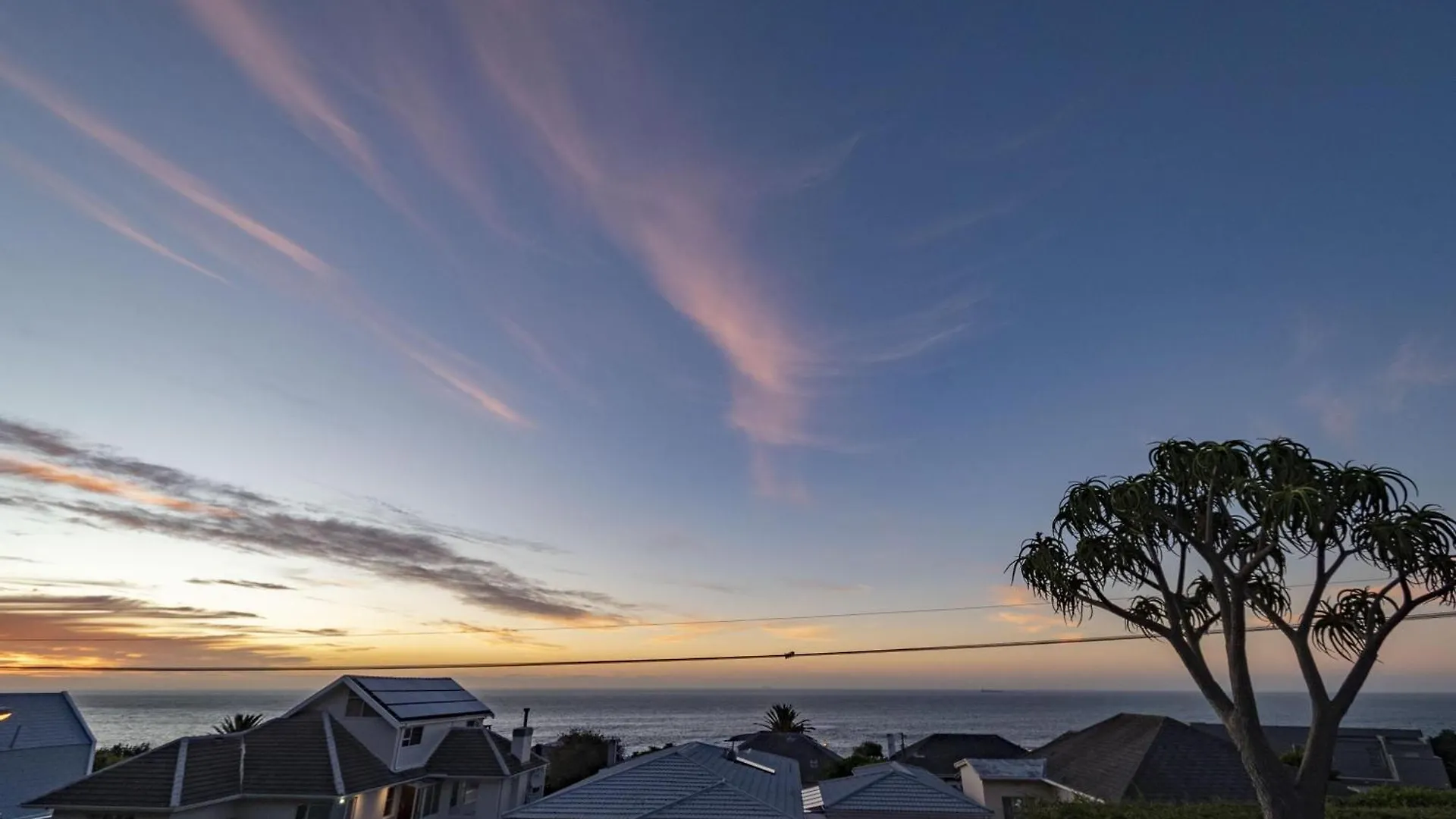 Atlantic Sunsets Villa With Magnificent Uninterrupted Ocean And Mountain Views In Camps Bay ケープタウン 南アフリカ