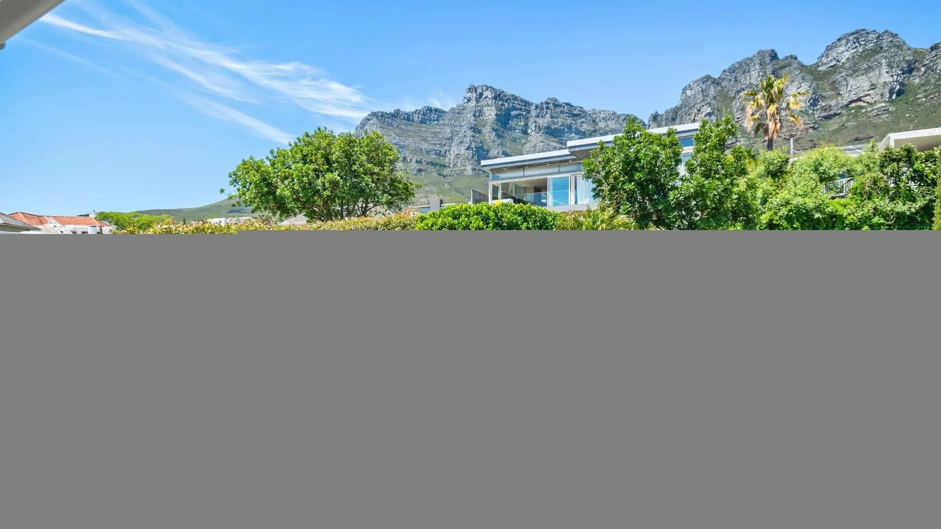 Atlantic Sunsets Villa With Magnificent Uninterrupted Ocean And Mountain Views In Camps Bay Le Cap