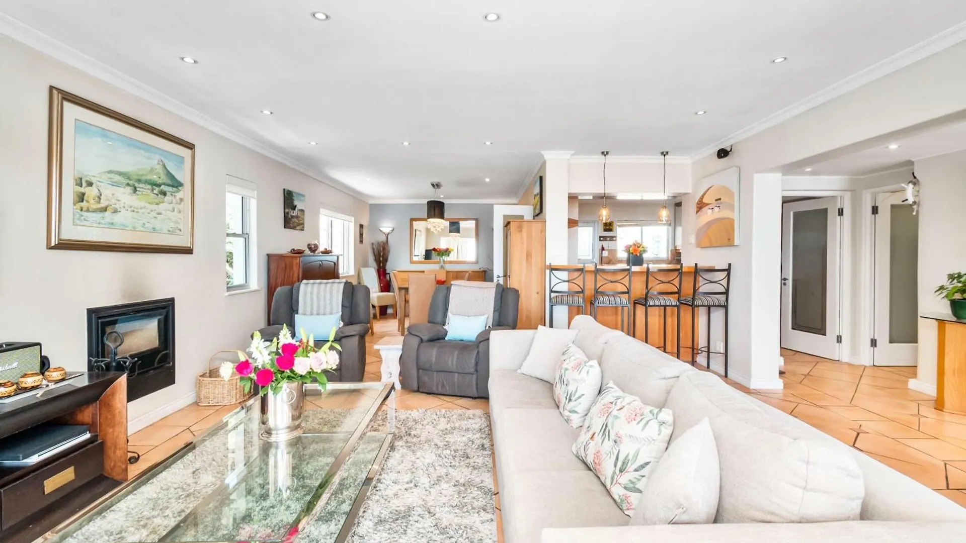 Atlantic Sunsets Villa With Magnificent Uninterrupted Ocean And Mountain Views In Camps Bay Le Cap