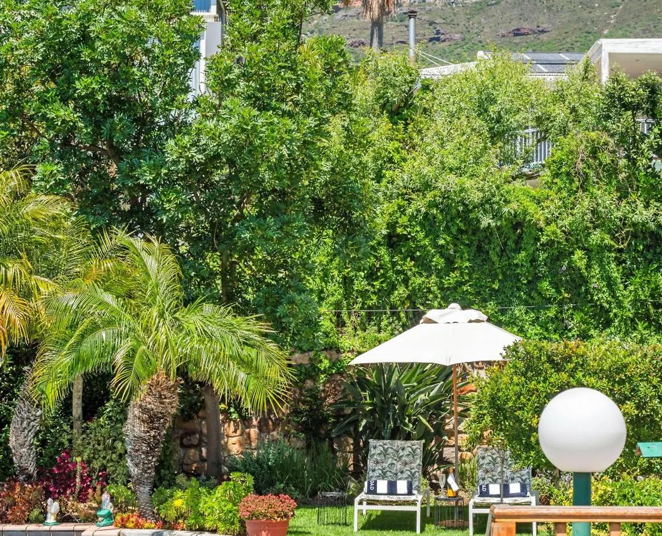 Atlantic Sunsets Villa With Magnificent Uninterrupted Ocean And Mountain Views In Camps Bay Le Cap