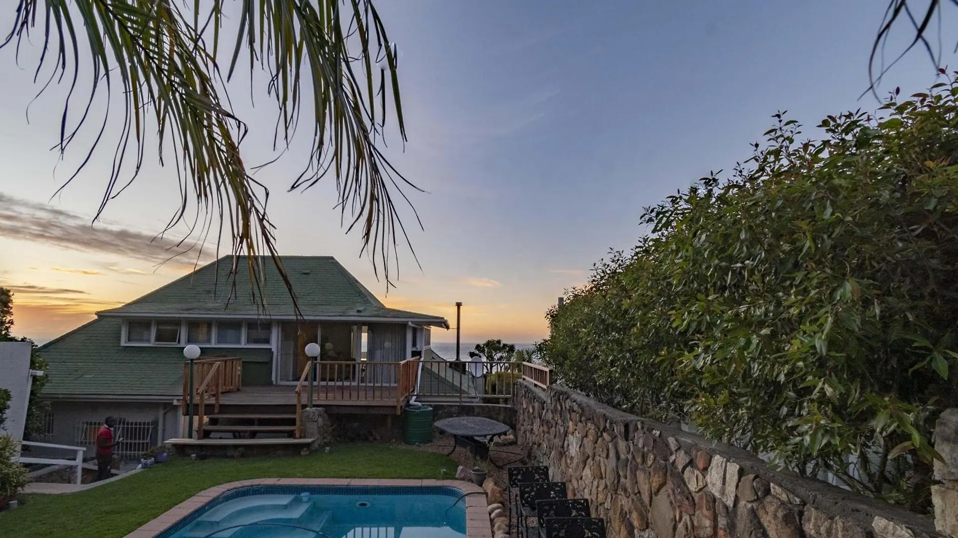 Atlantic Sunsets Villa With Magnificent Uninterrupted Ocean And Mountain Views In Camps Bay Le Cap